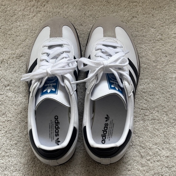 Adidas Sambas - Picture 1 of 3